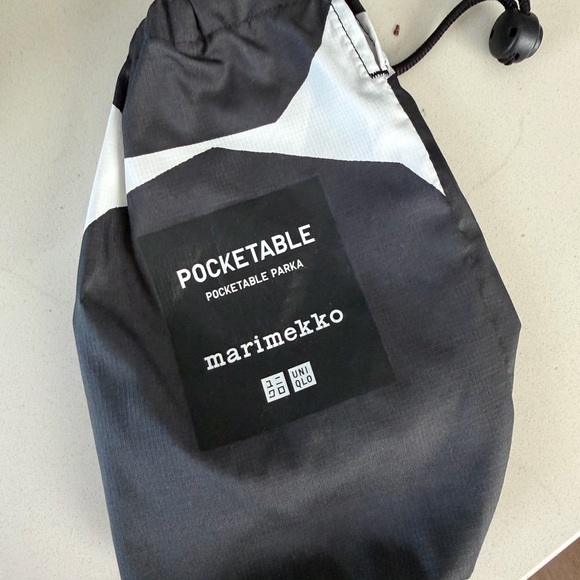 MARIMEKKO x UNIQLO Black White Packable Hoodie Rain Jacket Polka Dot Sz S - Picture 7 of 7